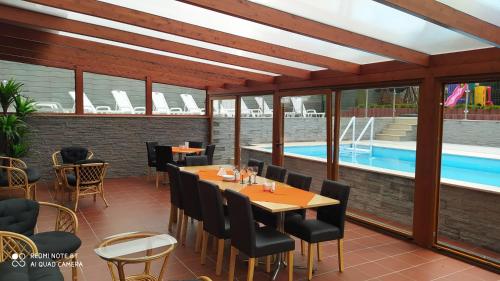 Swimmingpoolen hos eller tæt på Antalya Pokoje i Apartamenty