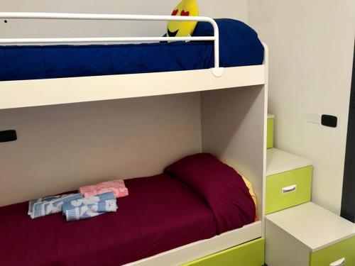 Bunk bed o mga bunk bed sa kuwarto sa casa vacanza Carly