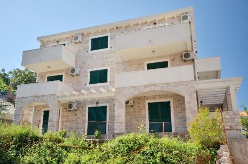 Το κτήριο όπου στεγάζεται  ο ξενώνας