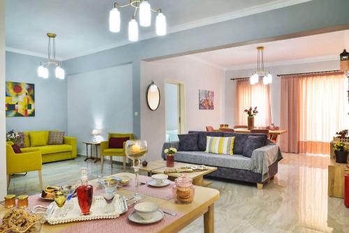 Aristea's Apartment 2nd Floor