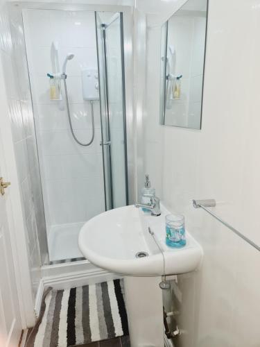 Koupelna v ubytování Dalry Guesthouse