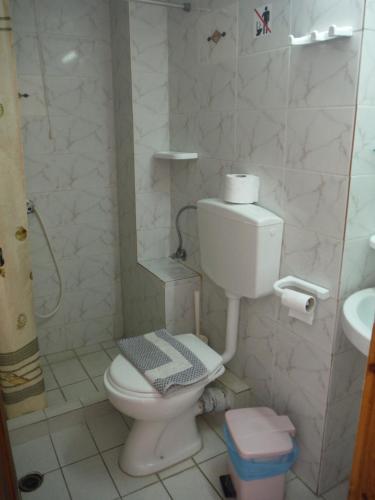 Ένα μπάνιο στο Elli Studios 