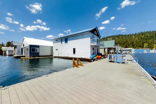 Perfect Space & Lakehouse – Photos 3
