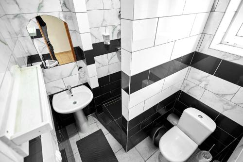 A bathroom at Adagio