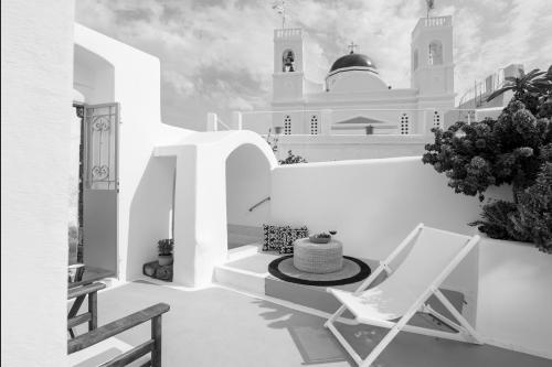 Gallery image of Betty's Home Santorini in Karterados