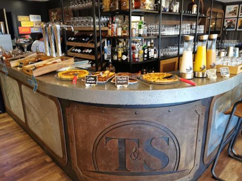 Φαγητό σε αυτό το ξενοδοχείο ή κάπου εκεί κοντά