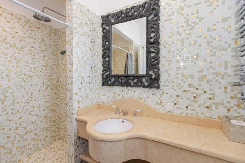 Ένα μπάνιο στο Villa Pointe Alègre