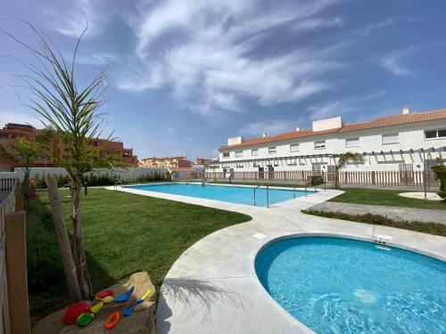 Tarifa Cozy House - Terraza , Piscina , Parking