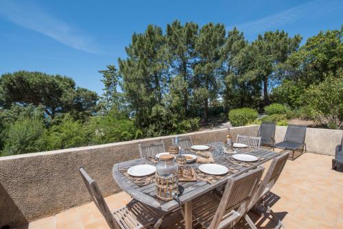 Foto La Pinède - Maison proche plages 1