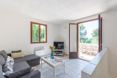 Foto La Pinède - Maison proche plages 5