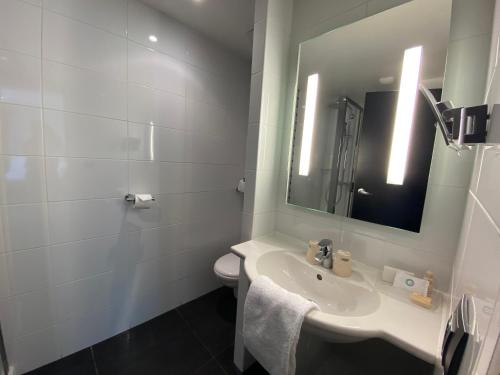 Best Western Premier Le Patio des Artistes Wellness Jacuzzi photo 87