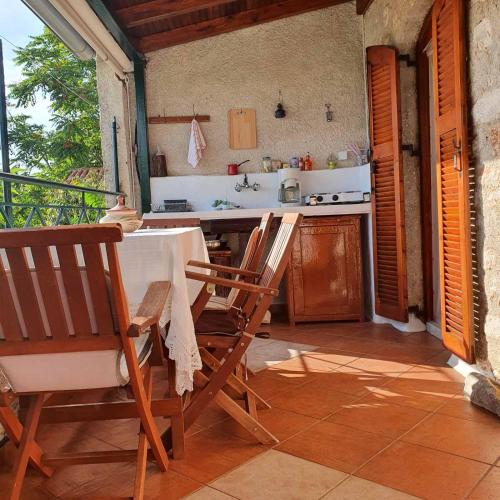 Gallery image of Grandpa's home in Areopolis