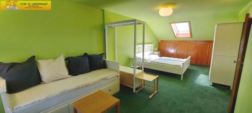 เตียงในห้องที่ Apartment Alpenrock by FiS - Fun in Styria