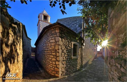 Apartment in Sukošan with balcony, air conditioning, WiFi (4941-3)