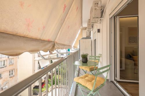 Chic and Comfort Home in Central Athens