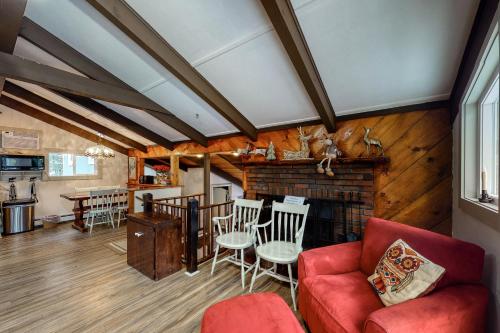 Covered Bridge Chalet – Photos 3