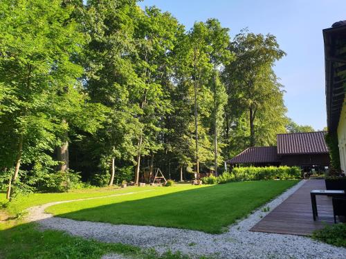 En hage utenfor Hotel Zámeček na Čeladné