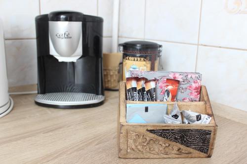 Utensilios para hacer té y café en STARE MIASTO