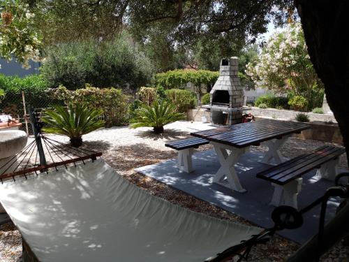 Gallery image of Apartments Costa Rica in Orebić