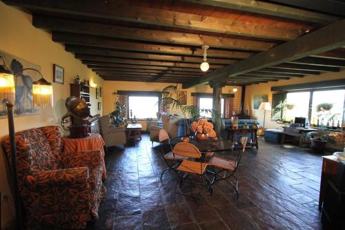Гостиная зона в Paraje del Asturcon - Adults only