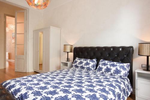 LUXURY BARCELONA CENTRAL CITY COSY 3 BEDROOM APARTMENT WITH PRIVATE TERRACE