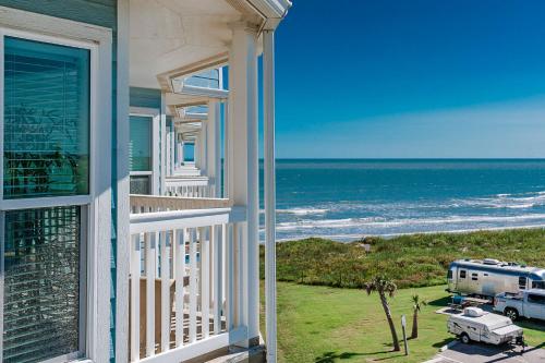 Φωτογραφία από το άλμπουμ του Beautiful Seascape Condo with Great Views of the Gulf σε Γκάλβεστον