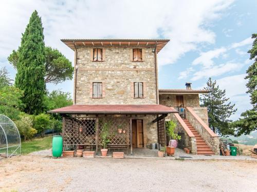 Comfy Holiday Home in Montone with private pool and garden