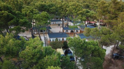 Fotografia z galérie ubytovania Mobile Homes Sara - Camping Baško Polje , Adriatic , Dalmatia v destinácii Baška Voda