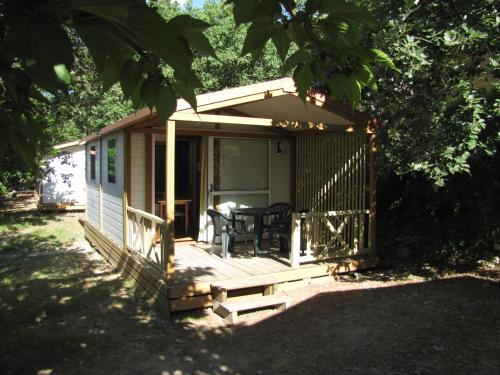 Zahrada ubytování Camping Chalets Les Chênes Verts