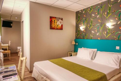 Gallery image of H&ocirc;tel Le M&eacute;di&eacute;val Palais des Papes in Avignon