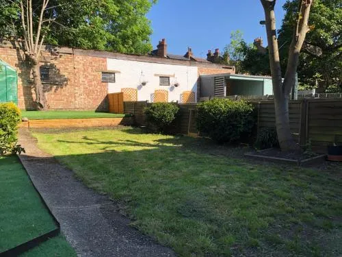 Spacious West London 2 Bedroom Apartment photo 27