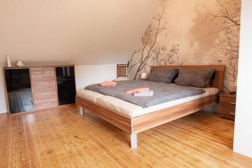 Postel nebo postele na pokoji v ubytování Ferienwohnung Träwa