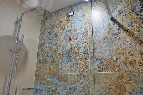 Afbeelding uit fotogalerij van Appartamenti Alle 5 Torri in Mezzolombardo