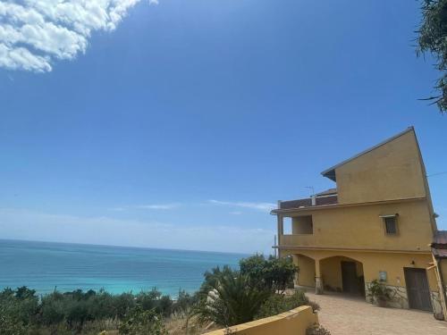 Villa Yellow House – Photos 2