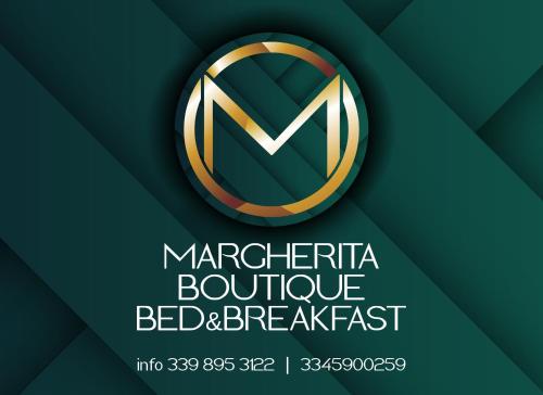 póster de un bed and breakfast boutique de marauderina con una marauderina en MARGHERITA BOUTIQUE ROOMS en Margherita di Savoia