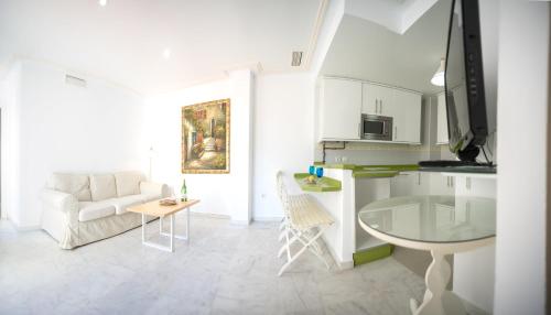 Η κουζίνα ή μικρή κουζίνα στο Caminito del Falla III Ha Apartment