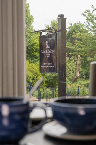 MonkBridge House photo 46