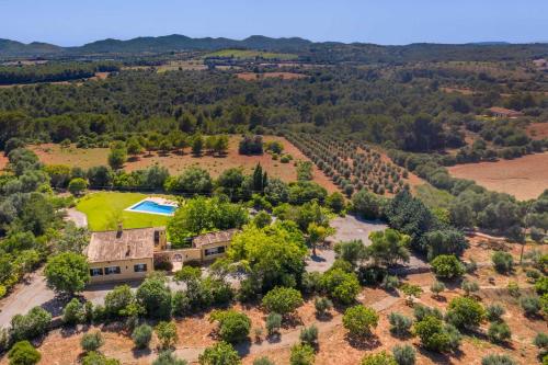 an aerial view of an estate with a swimming pool at Finca Son Blat in Porto Cristo