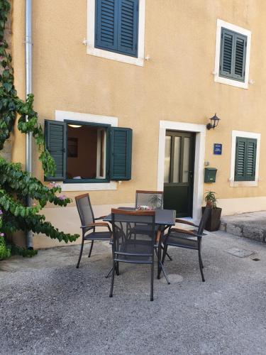 Patio nebo venkovní prostory v ubytování Apartman Kalinić