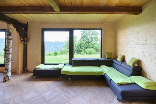 SevnicaにあるRustic retreat with pool počitnice na kozolcuのギャラリーの写真