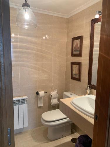 Ένα μπάνιο στο Dúplex Premium Vista Real