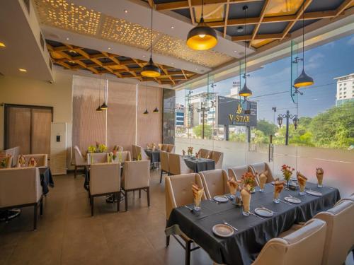 Un restaurante o sitio para comer en V Star