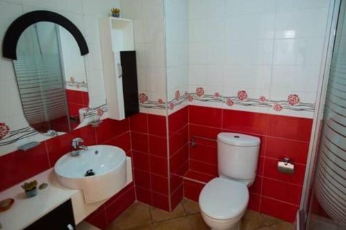 Ein Badezimmer in der Unterkunft Smir Park appartement Haut standing Marina Smir