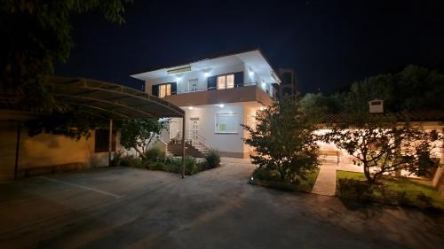 Apartments Bava