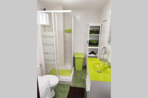 A bathroom at Apartamento BellAloe