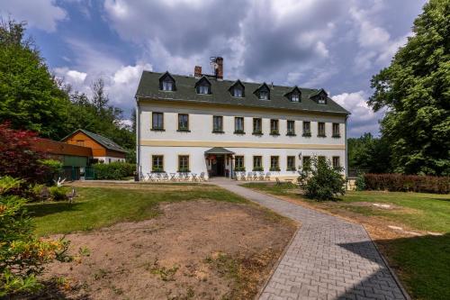Zahrada ubytování Pension Hubert