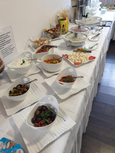 Jídlo v hotelu nebo okolí