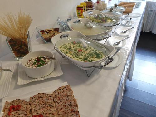 Jídlo v hotelu nebo okolí