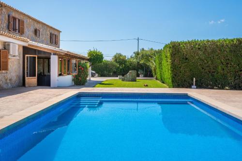 Piscina cerca de Villa Can Serra