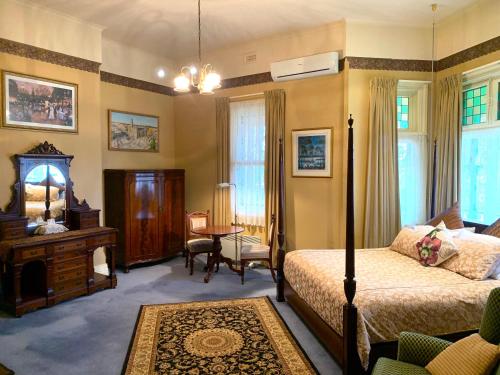 Ένα ή περισσότερα κρεβάτια σε δωμάτιο στο Langley Estate, Bendigo